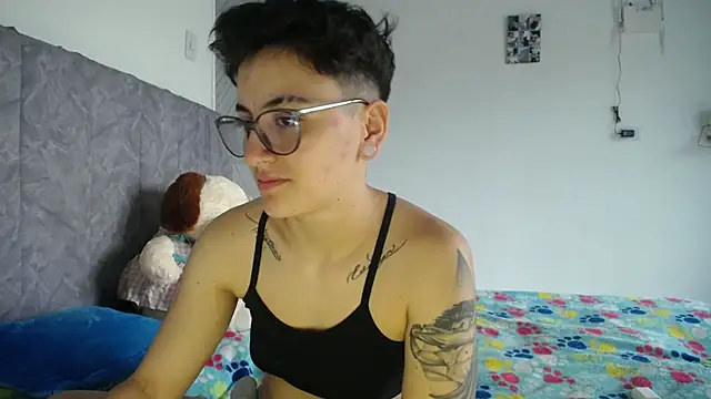 linda 33 online show from 03-20-26, 06:42