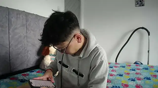 linda 33 online show from 03-19-26, 03:12