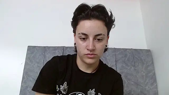 linda 33 online show from 11-09-25, 02:54