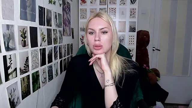 CapriScorpion online show from 04-29-26, 05:52