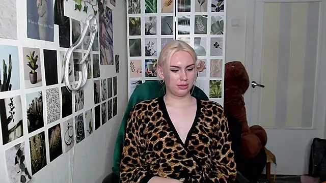 CapriScorpion online show from 10-12-25, 12:17