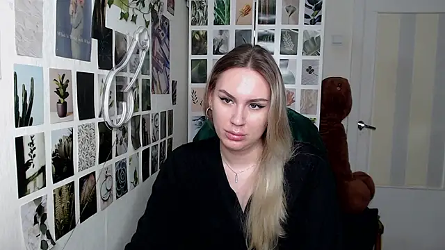 CapriScorpion online show from 10-03-25, 01:34