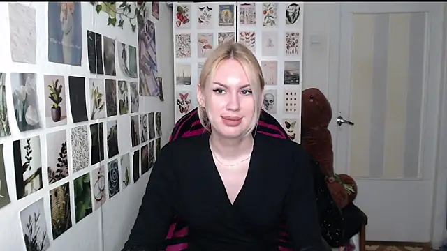 Snapshot of CapriScorpion chatting on 06-21-26, 12:44 CapriScorpion online show from 06-21-26, 12:44
