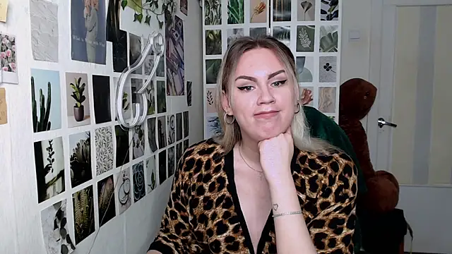 CapriScorpion online show from 09-28-25, 01:29