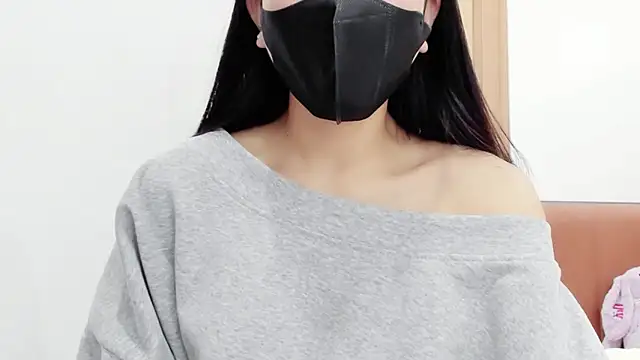 Snapshot of Lita-Julia chatting on 03-15-25, 11:06 Lita-Julia online show from 03-15-25, 11:06