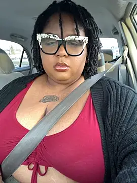 Snapshot of kweenxkarma chatting on 11-01-25, 12:39 kweenxkarma online show from 11-01-25, 12:39