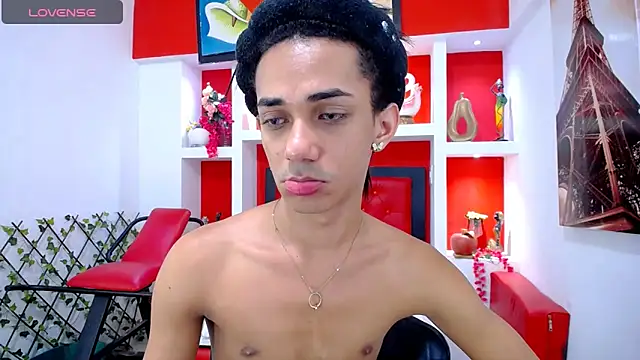 Snapshot of KatrinaQueen1 chatting on 11-01-25, 10:47 KatrinaQueen1 online show from 11-01-25, 10:47