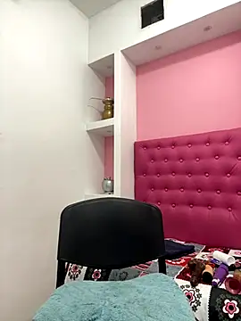 Snapshot of KatrinaQueen1 chatting on 11-16-25, 09:58 KatrinaQueen1 online show from 11-16-25, 09:58