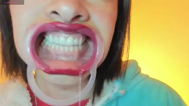 queen fetish online show from 11-18-25, 10:40