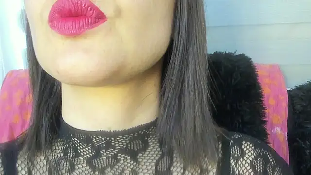 Snapshot of queen_fetish chatting on 06-24-26, 03:54 queen fetish online show from 06-24-26, 03:54