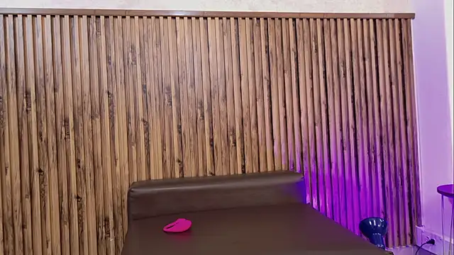 evelynjohnsoon online show from 11-28-25, 01:00