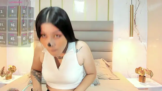 AnneDixie online show from 10-17-25, 03:21