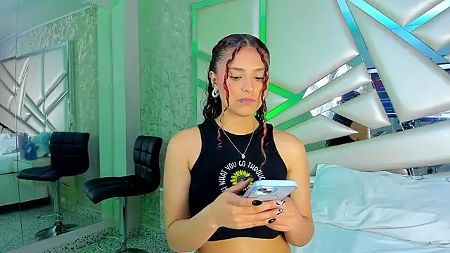 Miia002 online show from 11-25-25, 04:02