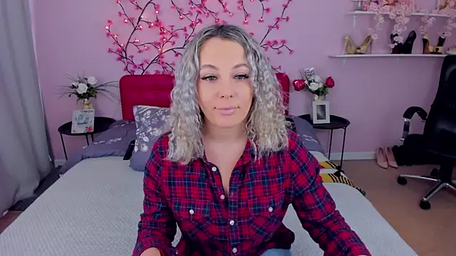 DanikaMorri online show from 03-06-25, 07:14