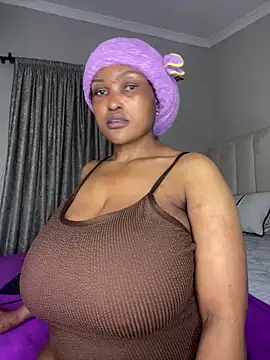 Bustygoddess32 online show from 06-18-26, 05:29