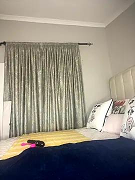 Snapshot of Bustygoddess32 chatting on 10-04-25, 06:53 Bustygoddess32 online show from 10-04-25, 06:53