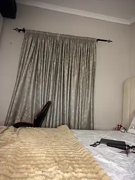 Bustygoddess32 online show from 05-12-26, 11:33