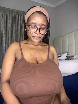 Snapshot of Bustygoddess32 chatting on 10-14-25, 10:31 Bustygoddess32 online show from 10-14-25, 10:31