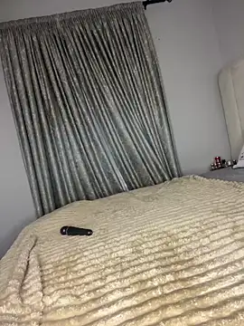 Bustygoddess32 online show from 02-15-26, 11:14