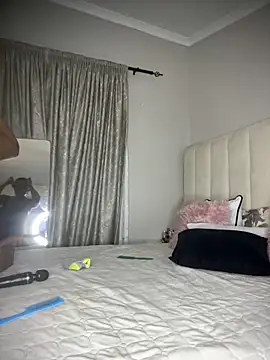 Snapshot of Bustygoddess32 chatting on 12-21-25, 10:21 Bustygoddess32 online show from 12-21-25, 10:21