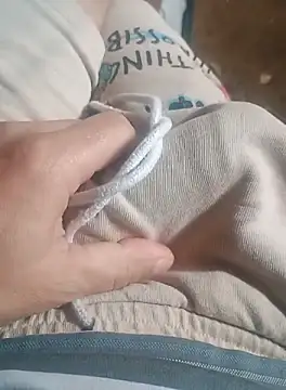 ScrawnyMotor3 online show from 10-07-25, 08:04