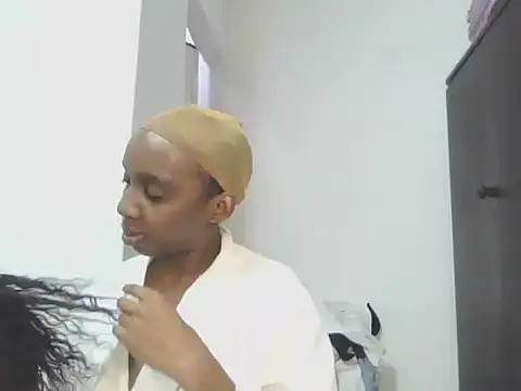 Sexxybella27 online show from 11-05-25, 08:12