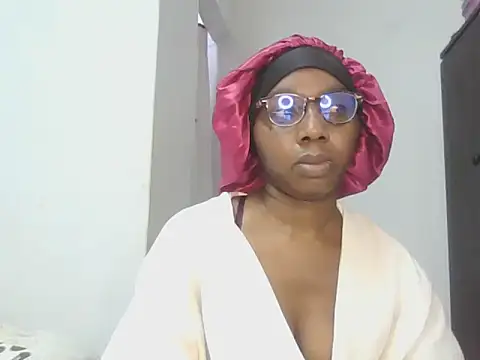 Snapshot of Sexxybella27 chatting on 09-30-25, 02:17 Sexxybella27 online show from 09-30-25, 02:17