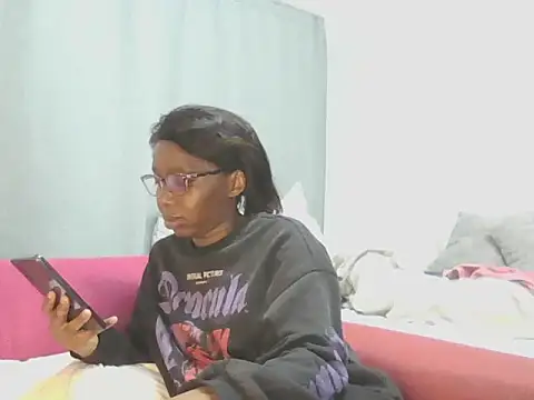 Sexxybella27 online show from 06-11-26, 12:32