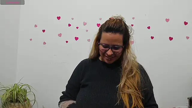 hazel 34 online show from 10-02-25, 09:12