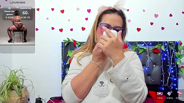 hazel 34 online show from 11-12-25, 08:29