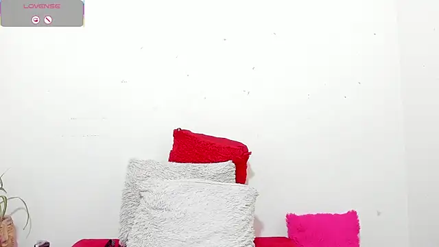 hazel 34 online show from 04-15-26, 08:53