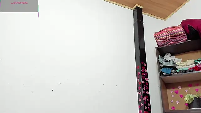 hazel 34 online show from 03-01-26, 08:58