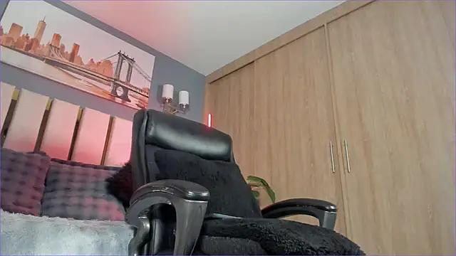 Bambi gurl online show from 12-23-25, 01:38