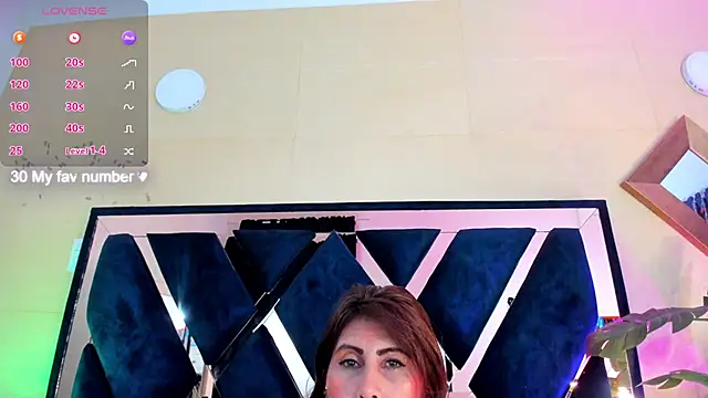 Snapshot of eva_loreti chatting on 10-22-25, 03:39 eva loreti online show from 10-22-25, 03:39