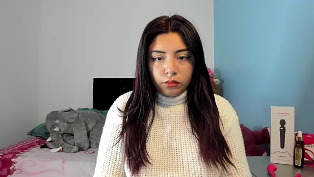 Charlotte cutee18 online show from 06-01-26, 11:21