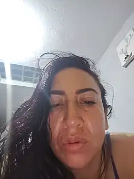 Snapshot of missbella1 chatting on 06-08-26, 03:18 missbella1 online show from 06-08-26, 03:18