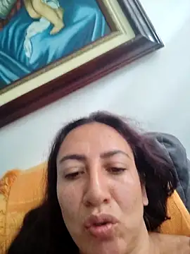 Snapshot of missbella1 chatting on 02-10-26, 07:13 missbella1 online show from 02-10-26, 07:13