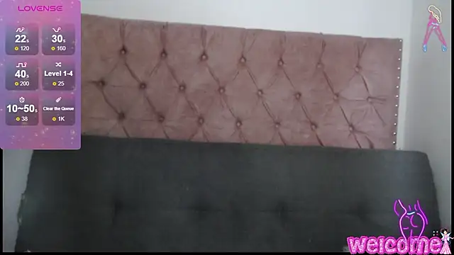 Snapshot of missbella1 chatting on 02-22-25, 07:25 missbella1 online show from 02-22-25, 07:25