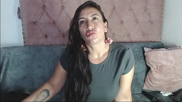 missbella1 online show from 10-26-25, 09:37