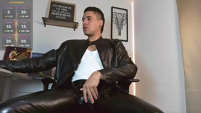 Snapshot of Thonydupont chatting on 09-22-25, 06:58 Thonydupont online show from 09-22-25, 06:58