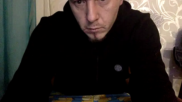 Snapshot of KristiDan chatting on 12-21-25, 03:19 KristiDan online show from 12-21-25, 03:19