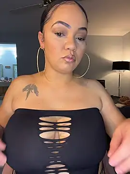 DestineeJayde online show from 10-30-25, 04:11