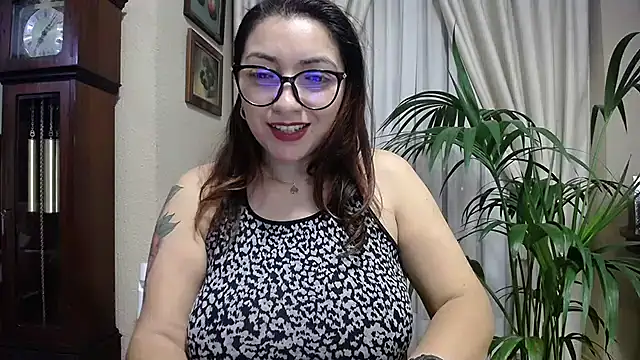 Snapshot of claudia chatting on 04-16-26, 09:39 claudia online show from 04-16-26, 09:39