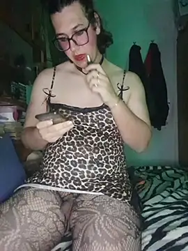 Snapshot of Daisy_150 chatting on 10-12-25, 08:32 Daisy 150 online show from 10-12-25, 08:32