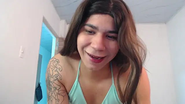 Snapshot of Moon_Foxxy chatting on 06-10-26, 11:17 Moon Foxxy online show from 06-10-26, 11:17