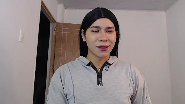 Snapshot of Moon_Foxxy chatting on 06-21-26, 06:25 Moon Foxxy online show from 06-21-26, 06:25