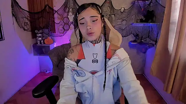 mia catt05 online show from 10-25-25, 04:40