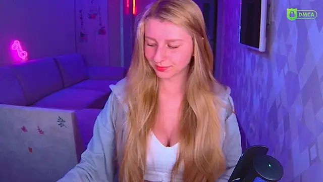 AmaliaQueen online show from 11-07-25, 01:59