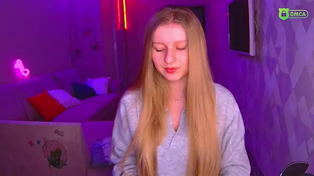 Snapshot of AmaliaQueen chatting on 01-13-25, 02:32 AmaliaQueen online show from 01-13-25, 02:32