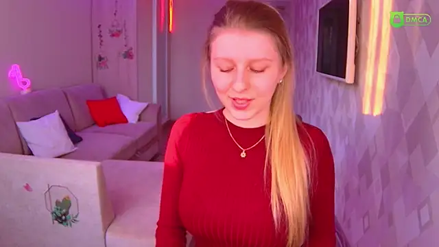 Snapshot of AmaliaQueen chatting on 02-14-25, 02:12 AmaliaQueen online show from 02-14-25, 02:12